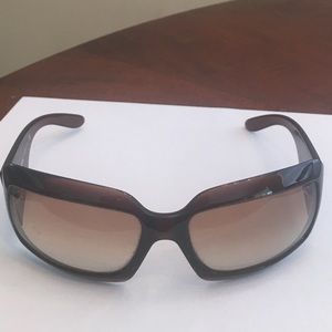 CHANEL WOMAN’S SUNGLASSES